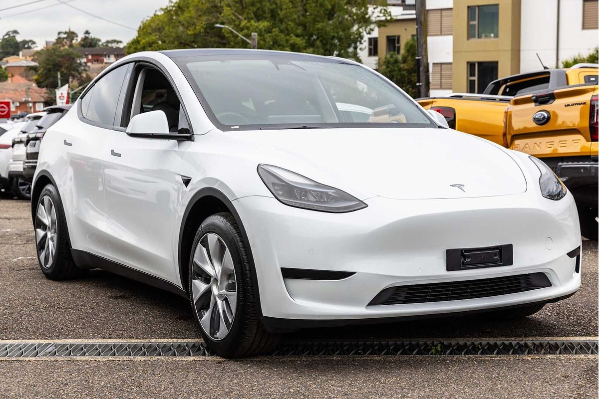 2023 Tesla Model Y Rear-Wheel Drive