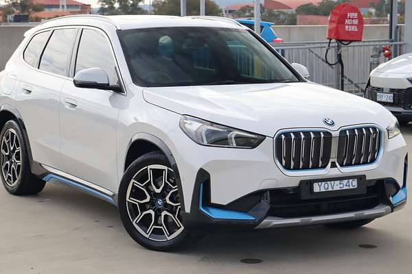 2023 BMW IX1 xDrive30 xLine U11