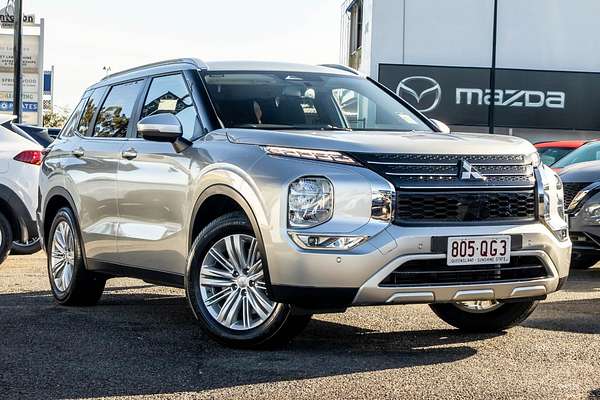 2023 Mitsubishi Outlander LS ZM