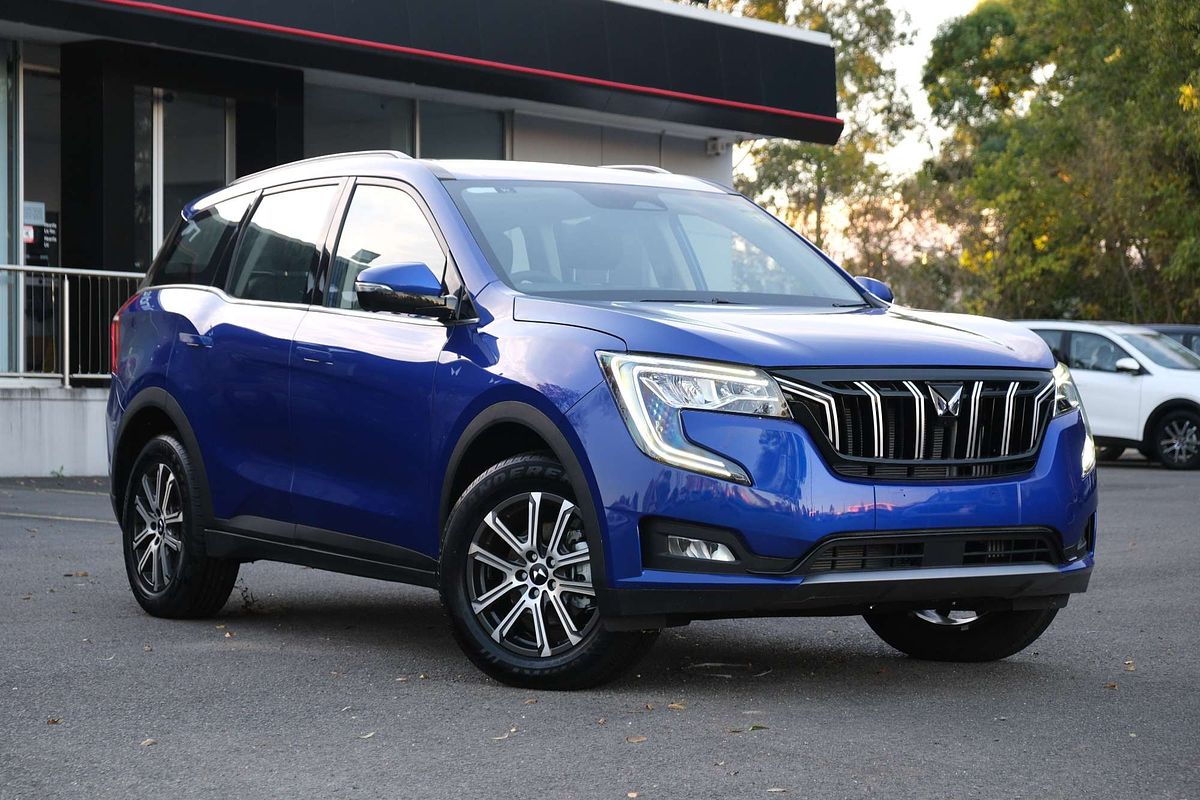 2025 Mahindra XUV700 AX7L