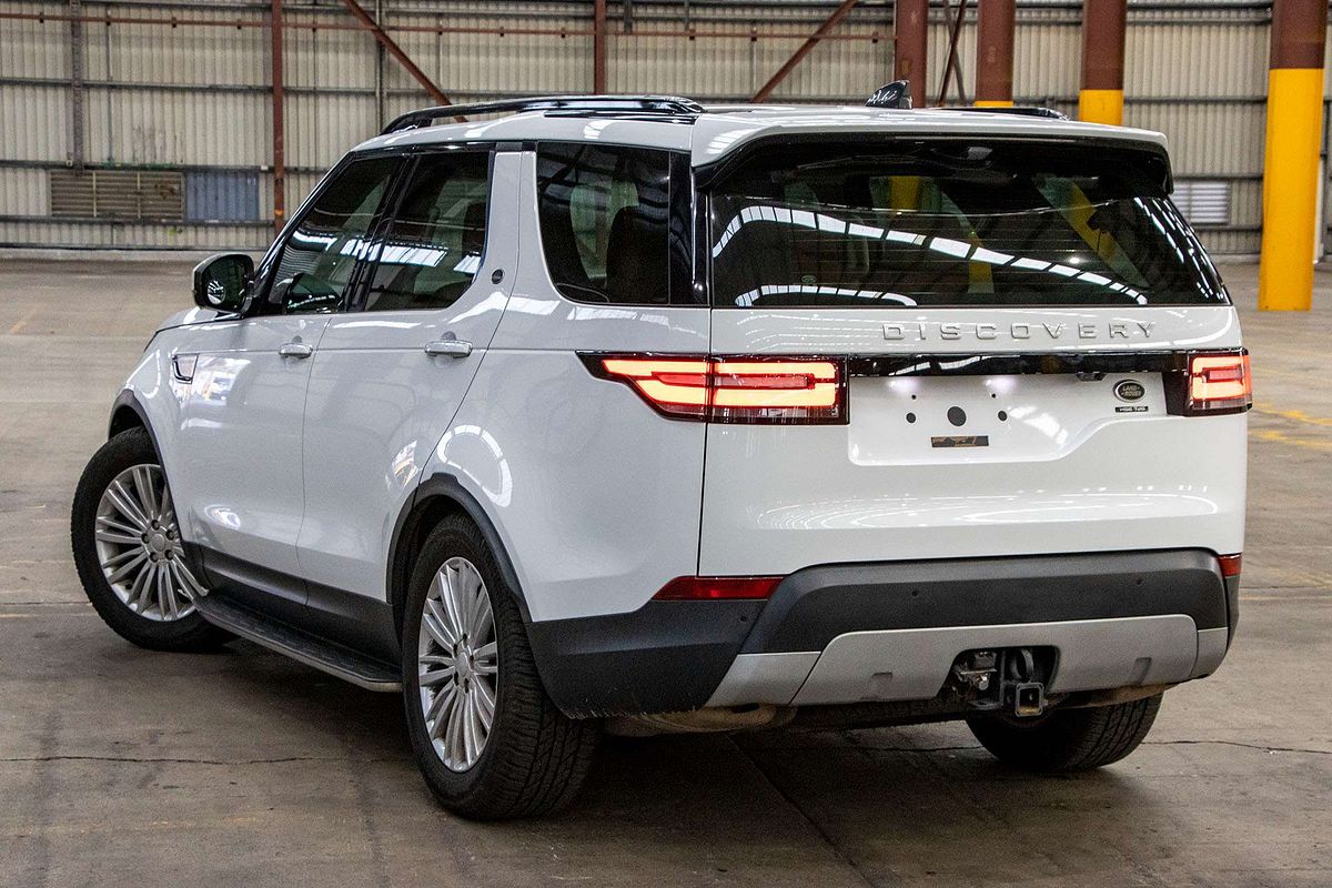 2017 Land Rover Discovery TD6 HSE Luxury Series 5