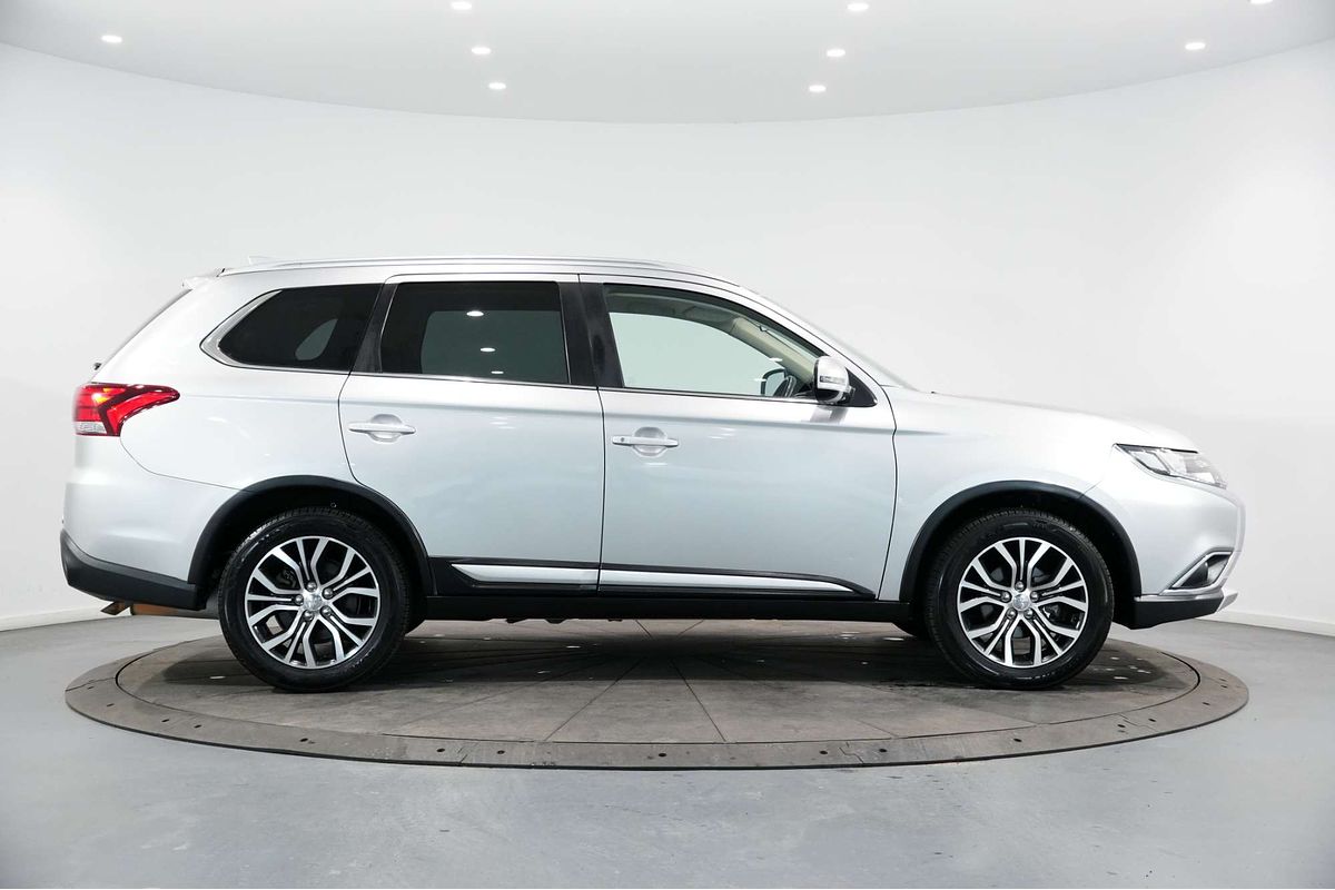 2017 Mitsubishi Outlander LS Safety Pack ZK
