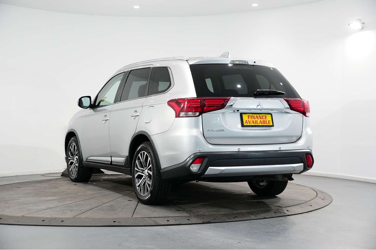 2017 Mitsubishi Outlander LS Safety Pack ZK