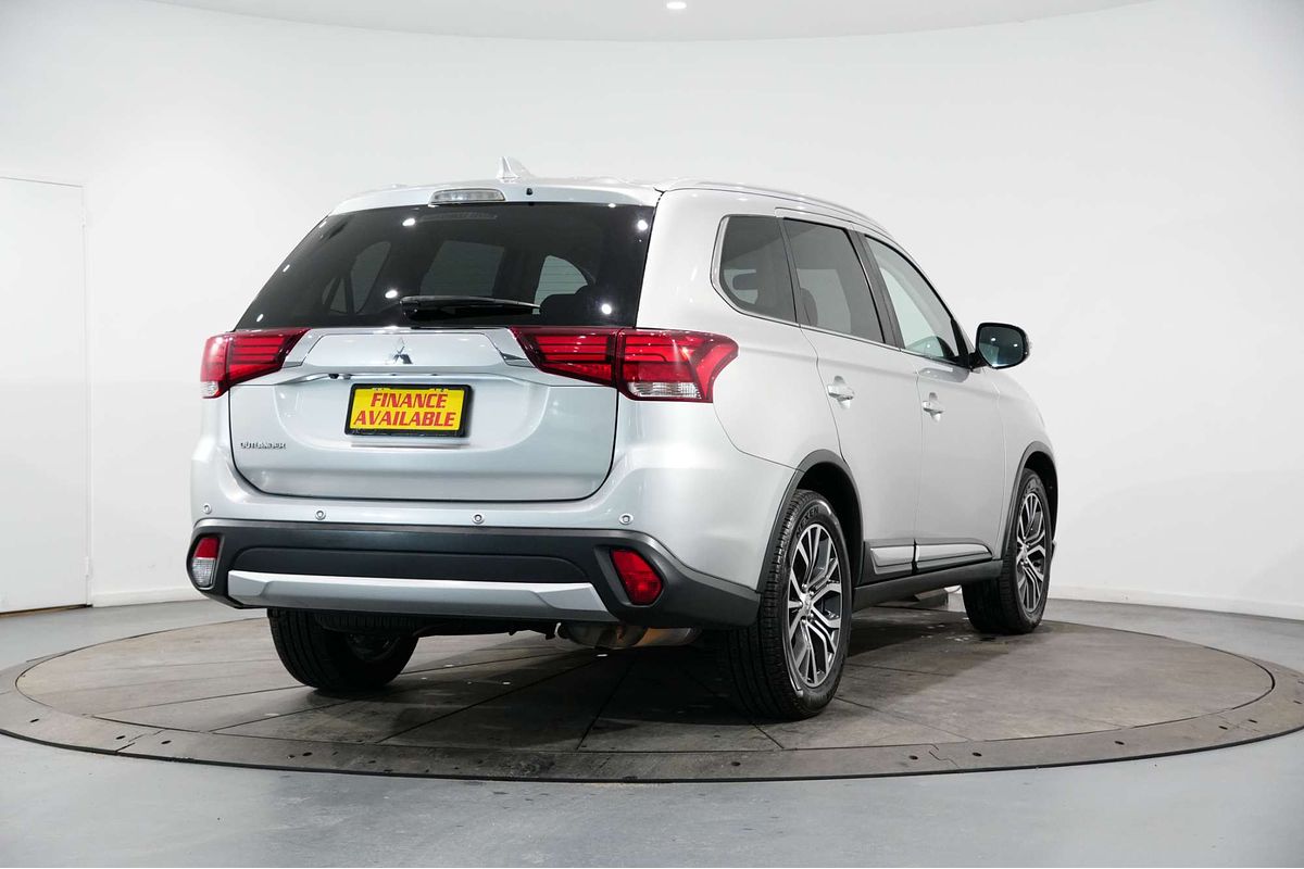 2017 Mitsubishi Outlander LS Safety Pack ZK