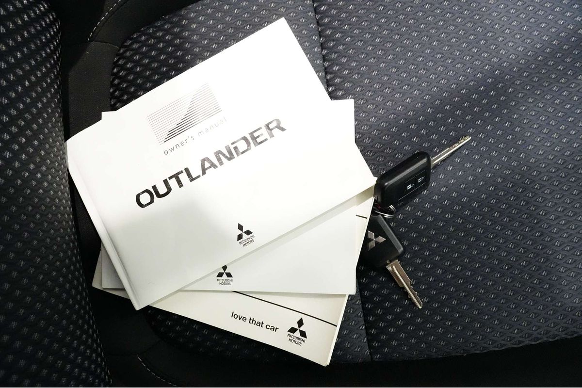 2017 Mitsubishi Outlander LS Safety Pack ZK