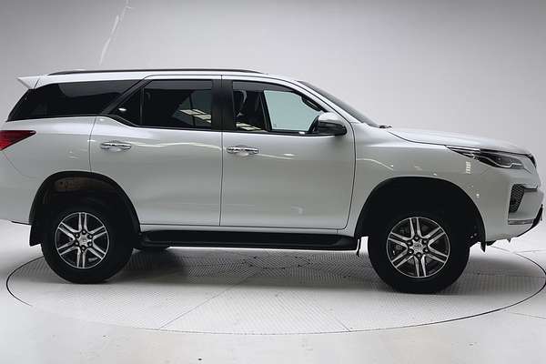 2025 Toyota Fortuner GXL GUN156R thumb-8