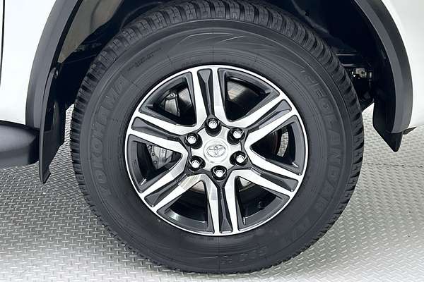 2025 Toyota Fortuner GXL GUN156R thumb-9