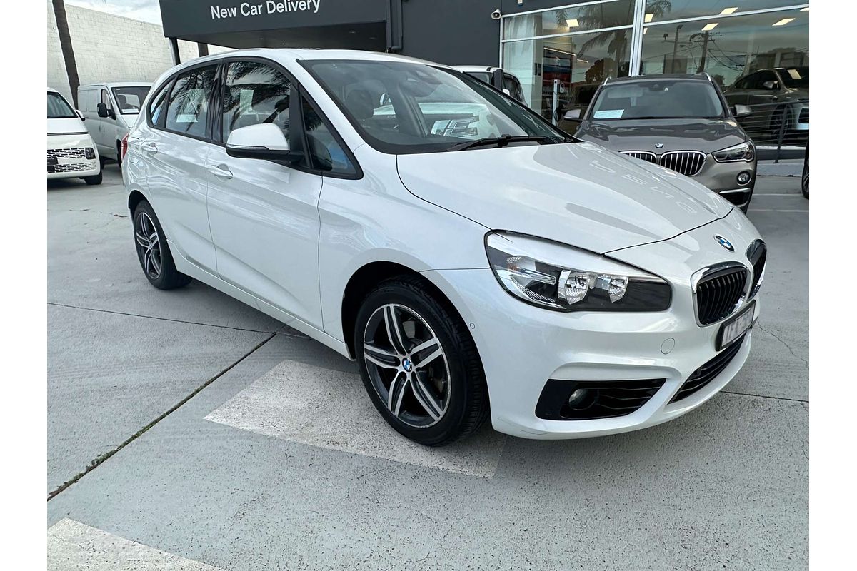 2015 BMW 2 Series 218i Sport Line F45
