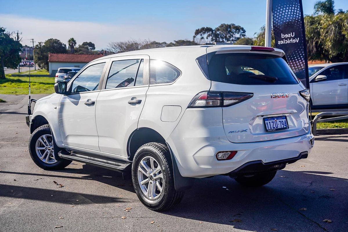 2022 Isuzu MU-X LS-M