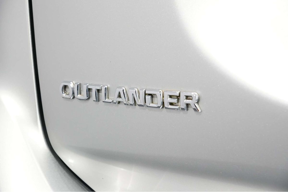 2017 Mitsubishi Outlander LS Safety Pack ZK
