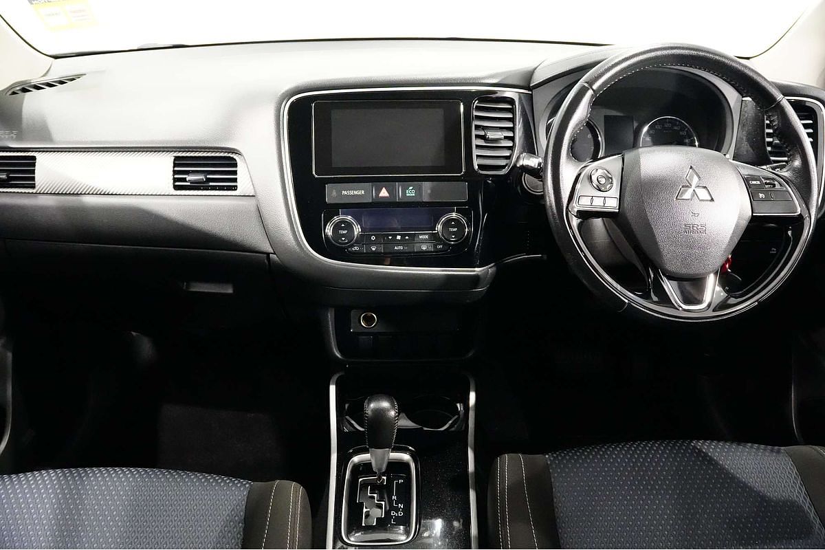 2017 Mitsubishi Outlander LS Safety Pack ZK