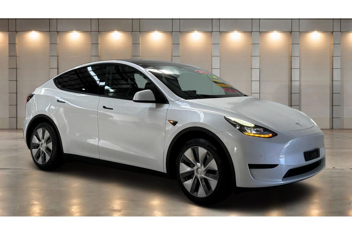 2022 Tesla Model Y Rear-Wheel Drive