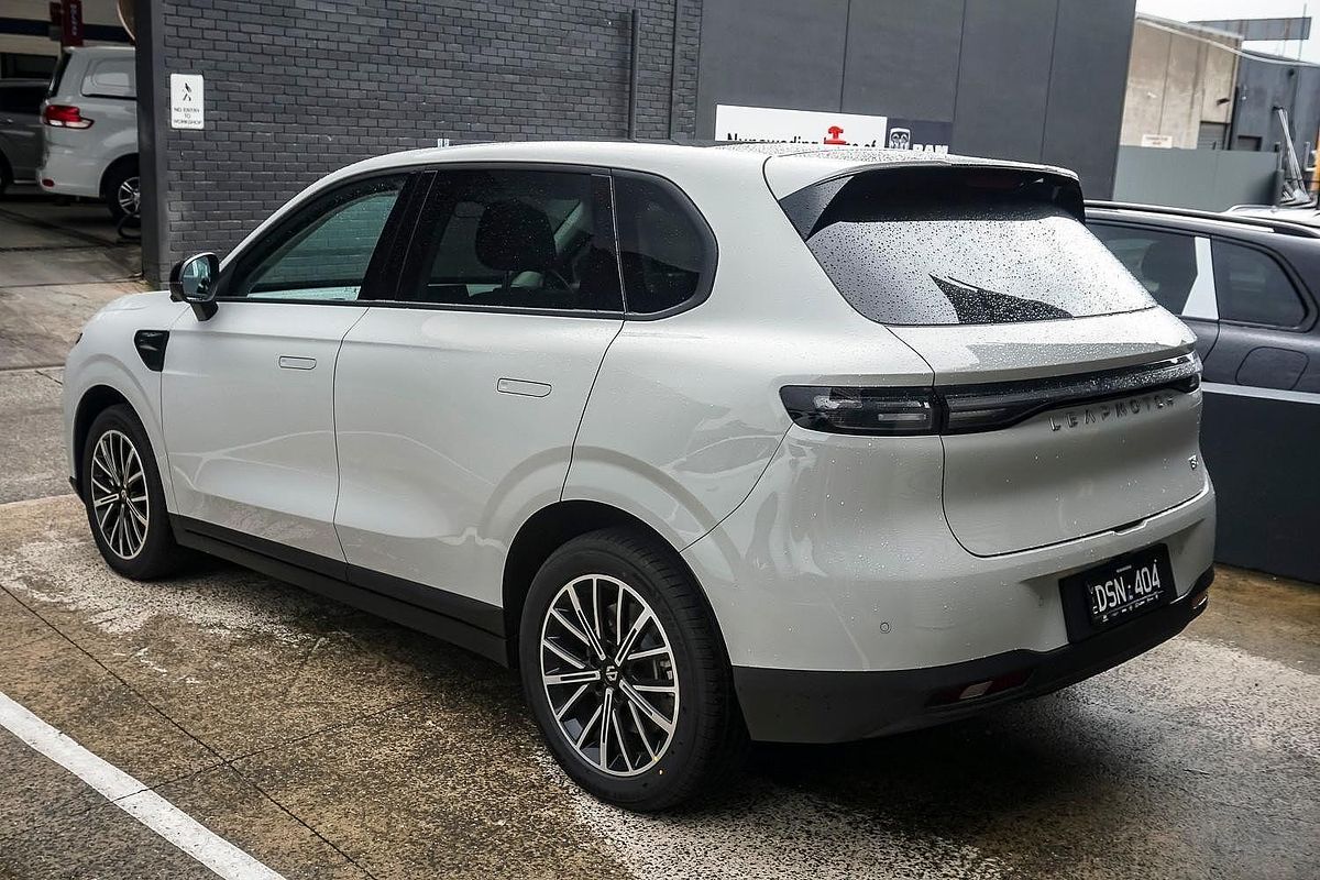 2026 Leapmotor B10 Design LR A12