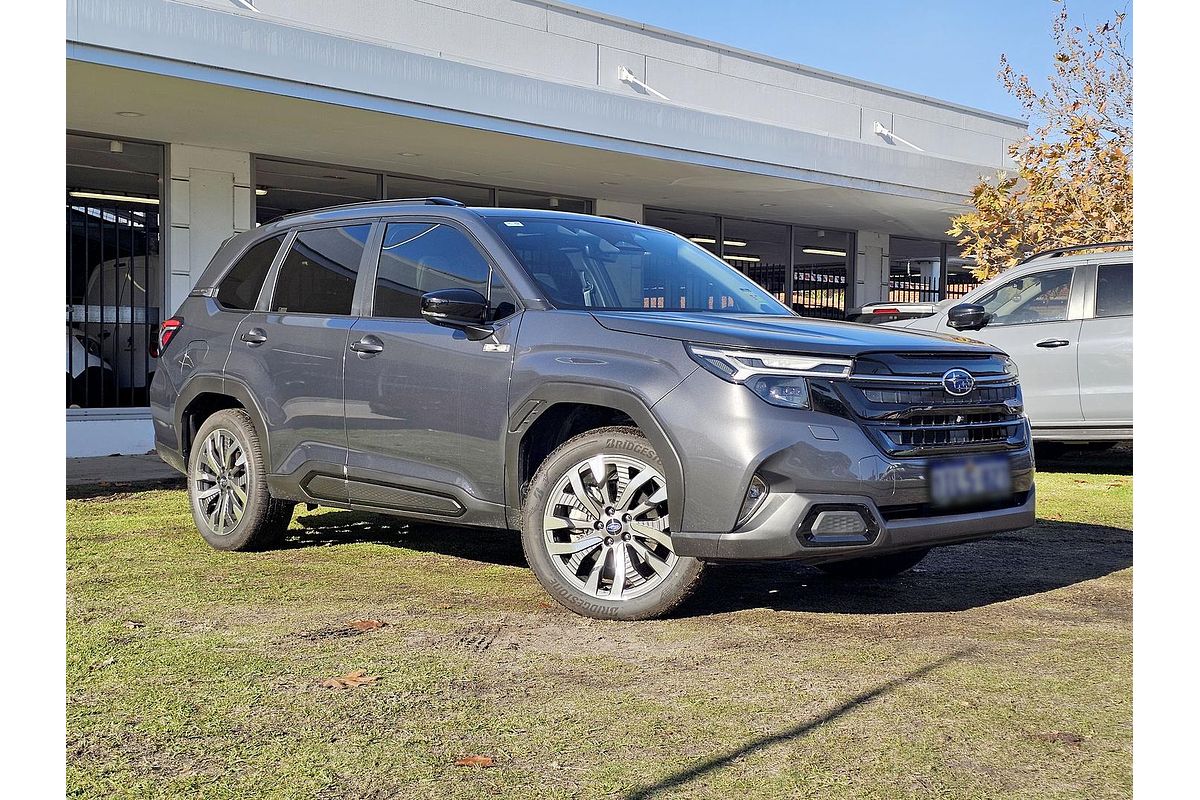 2025 Subaru Forester Hybrid Touring S6
