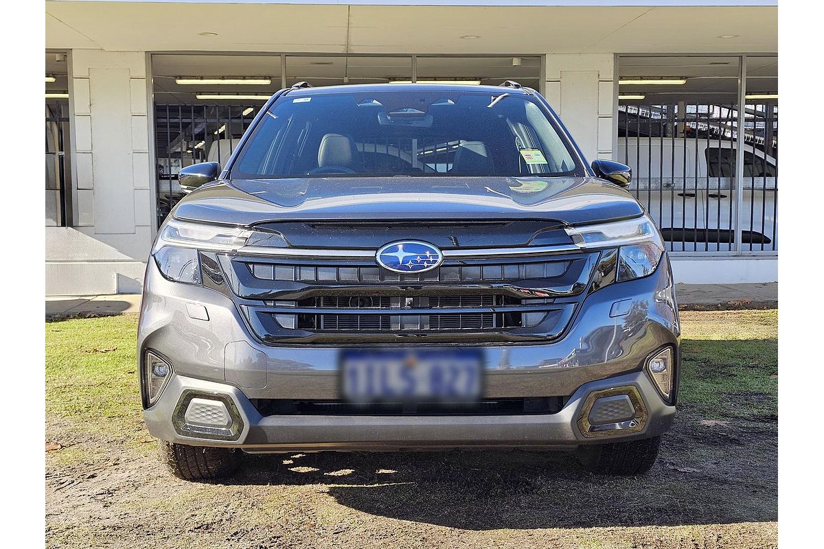 2025 Subaru Forester Hybrid Touring S6