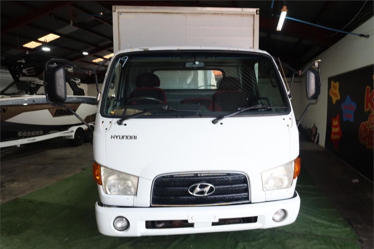 2010 Hyundai HD45