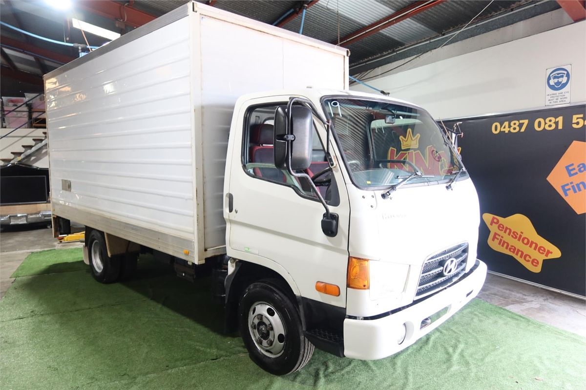 2010 Hyundai HD45