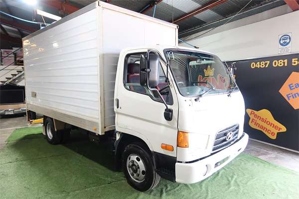 2010 Hyundai HD45