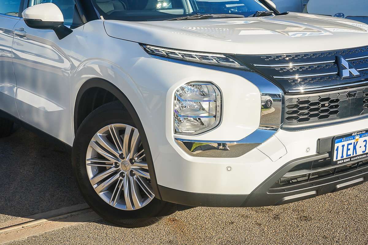 2024 Mitsubishi Outlander ES ZM