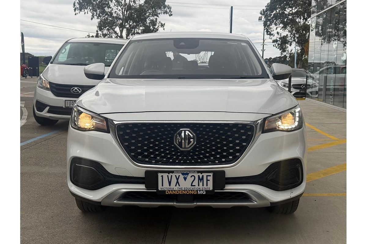 2022 MG HS Core SAS23