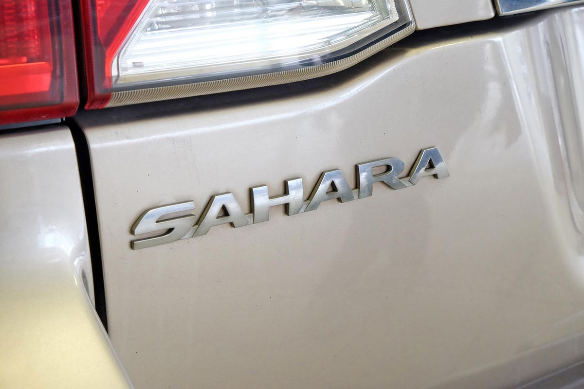 2013 Toyota Landcruiser Sahara VDJ200R image 18