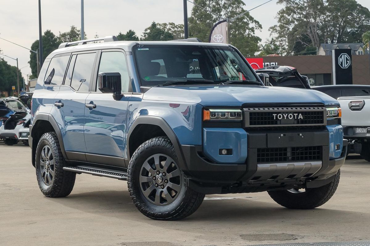 2025 Toyota Landcruiser Prado Altitude GDJ251R
