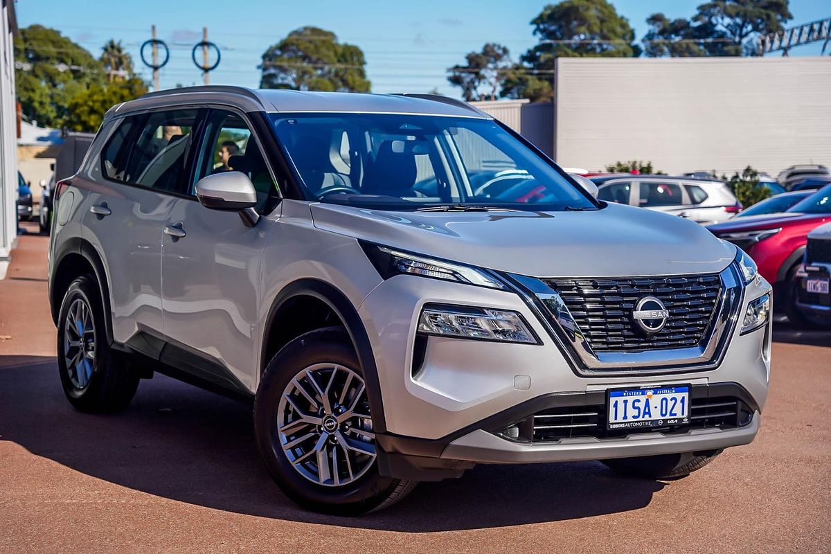 2025 Nissan X-TRAIL ST T33
