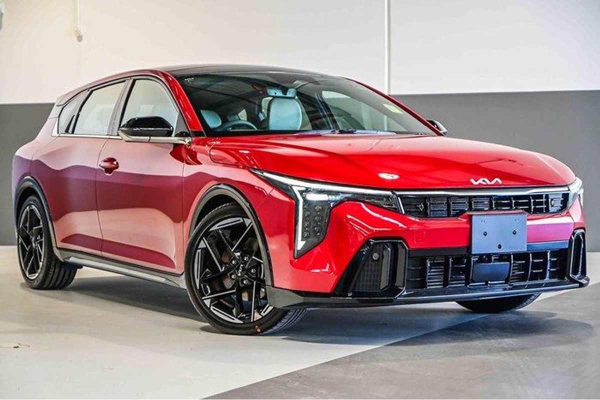 2025 Kia K4 GT-Line CL4m