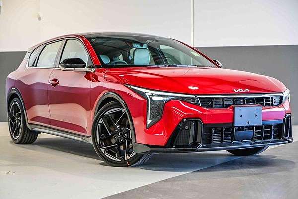 2025 Kia K4 GT-Line CL4m