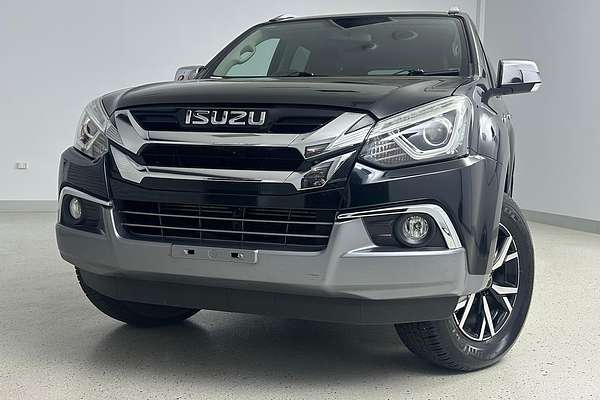 2020 Isuzu MU-X LS-T