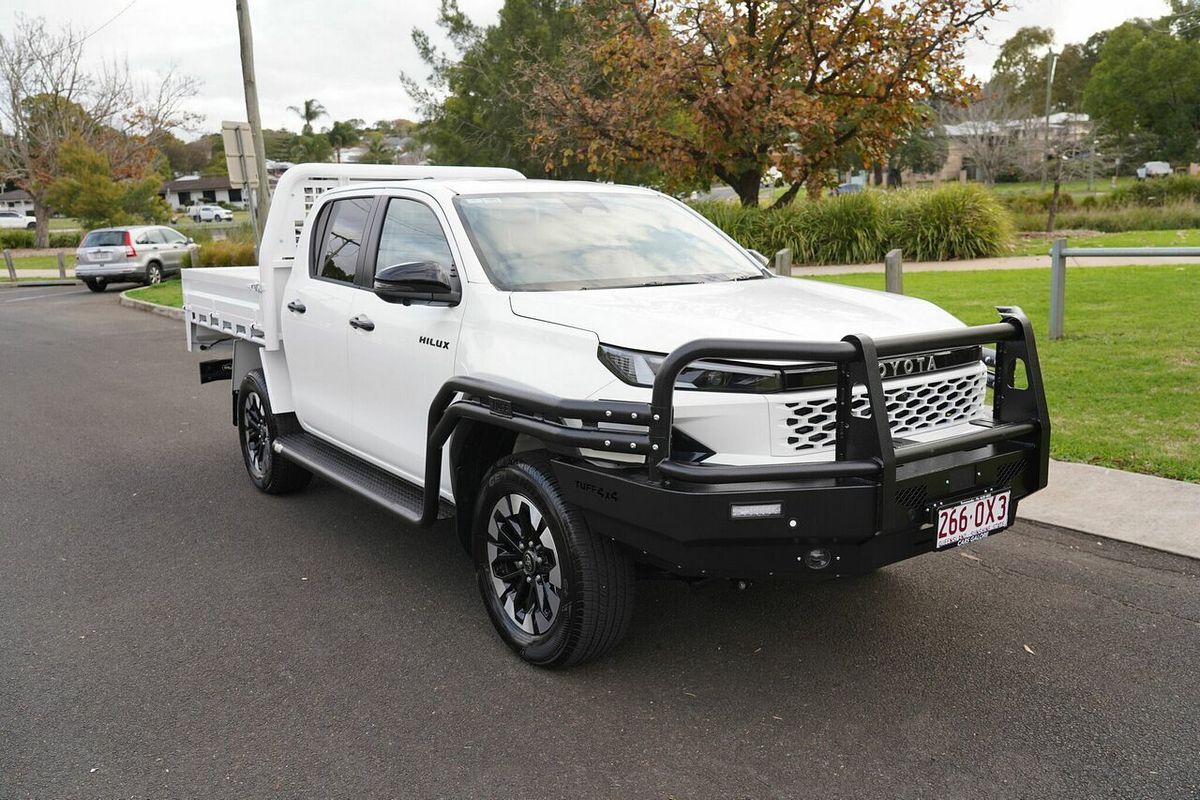 2025 Toyota Hilux SR5 48V GUN227R 4X4