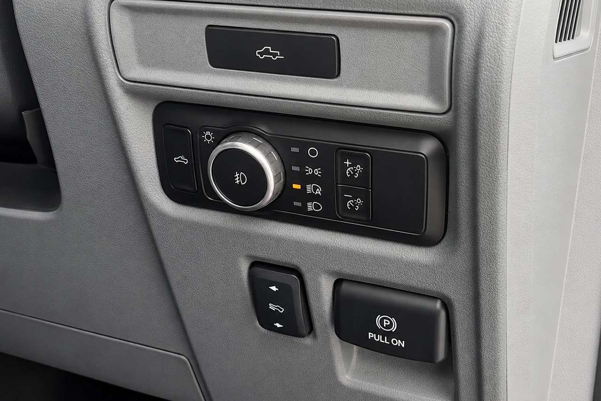 2024 Ford F-150 Lariat 4X4 LWB image 16