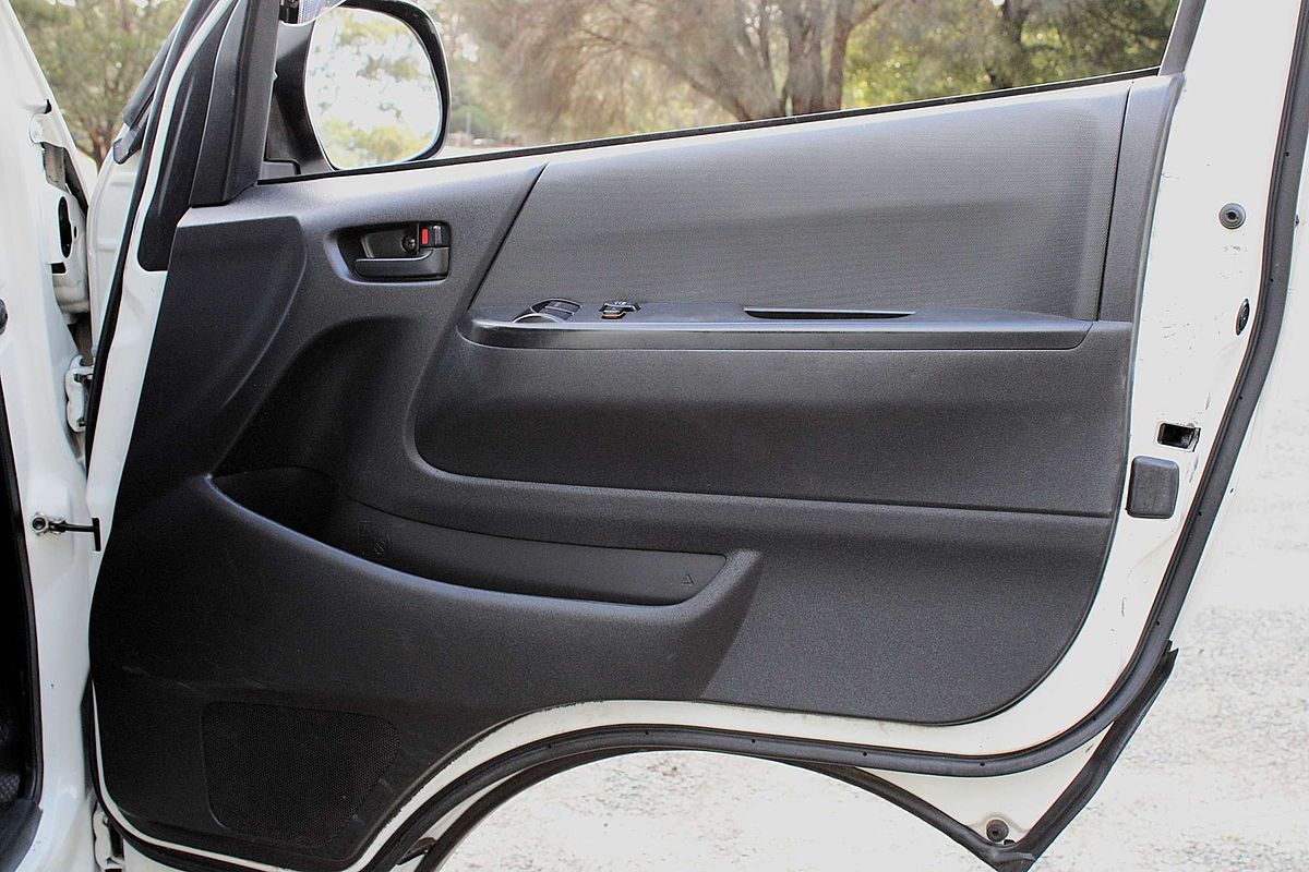 2018 Toyota Hiace KDH201R LWB