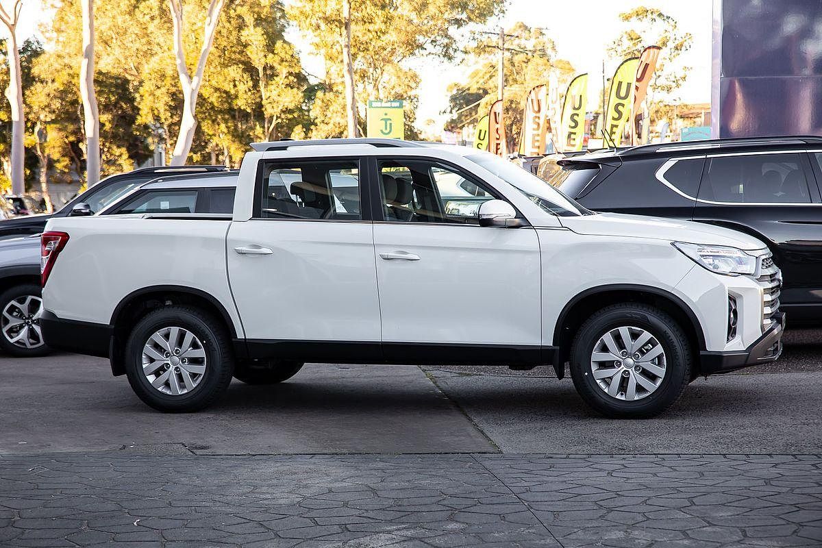 2025 KGM Musso ELX Q261 4X4
