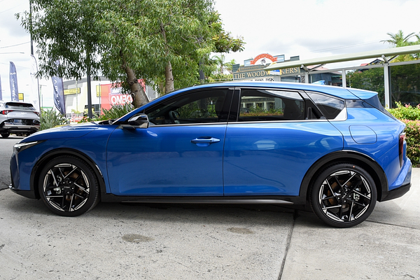 2025 Kia K4 GT-Line CL4m thumb-3