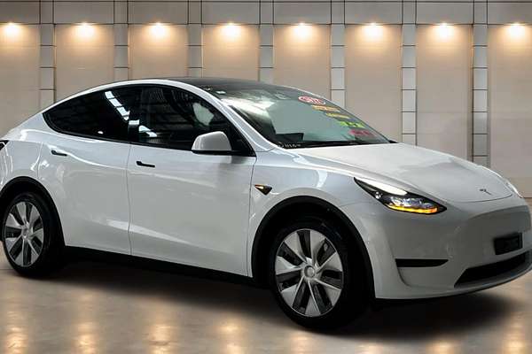 2022 Tesla Model Y Rear-Wheel Drive