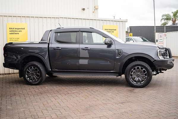 2022 Ford Ranger Wildtrak 4X4 3.0L thumb-2