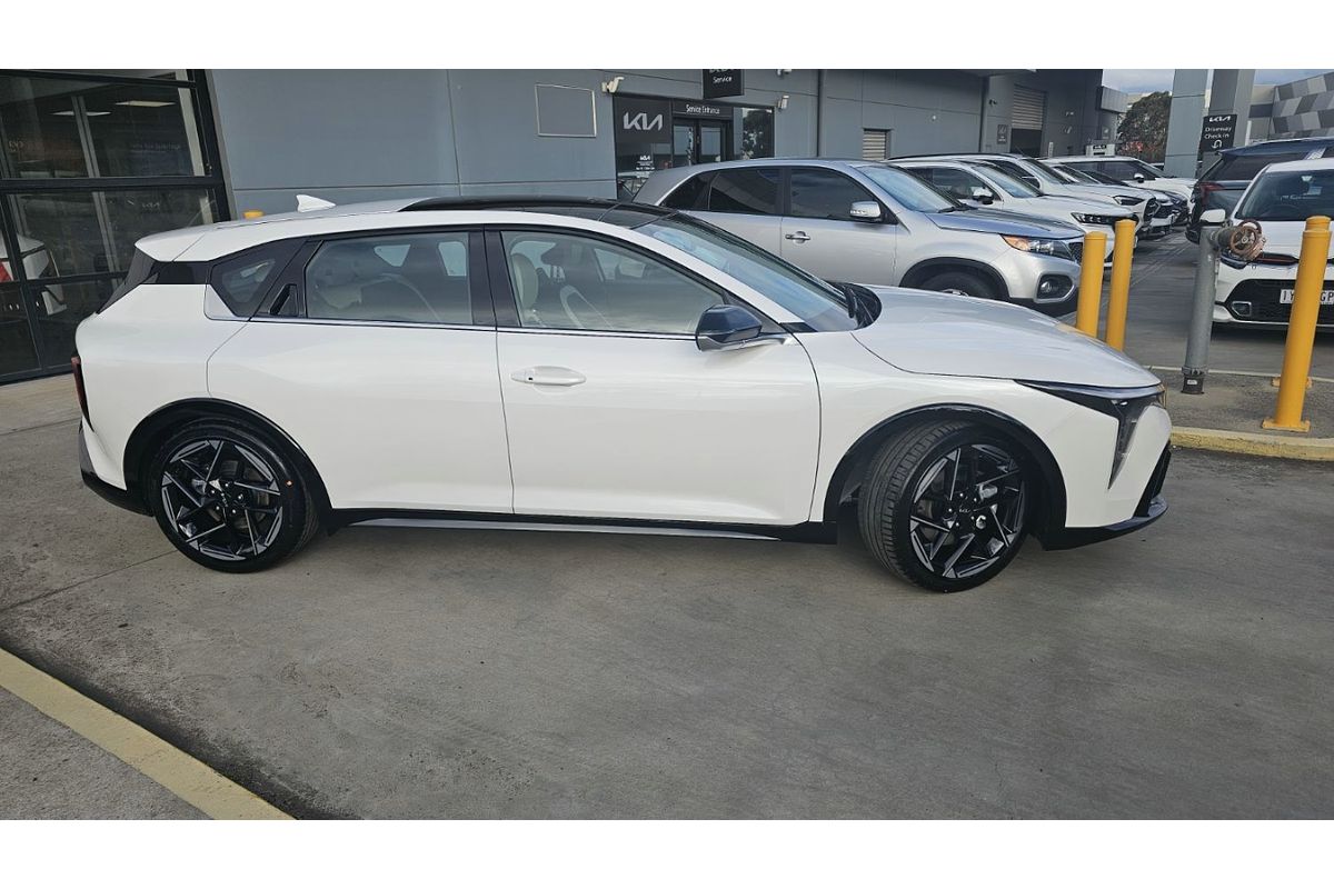 2026 Kia K4 GT-Line CL4m