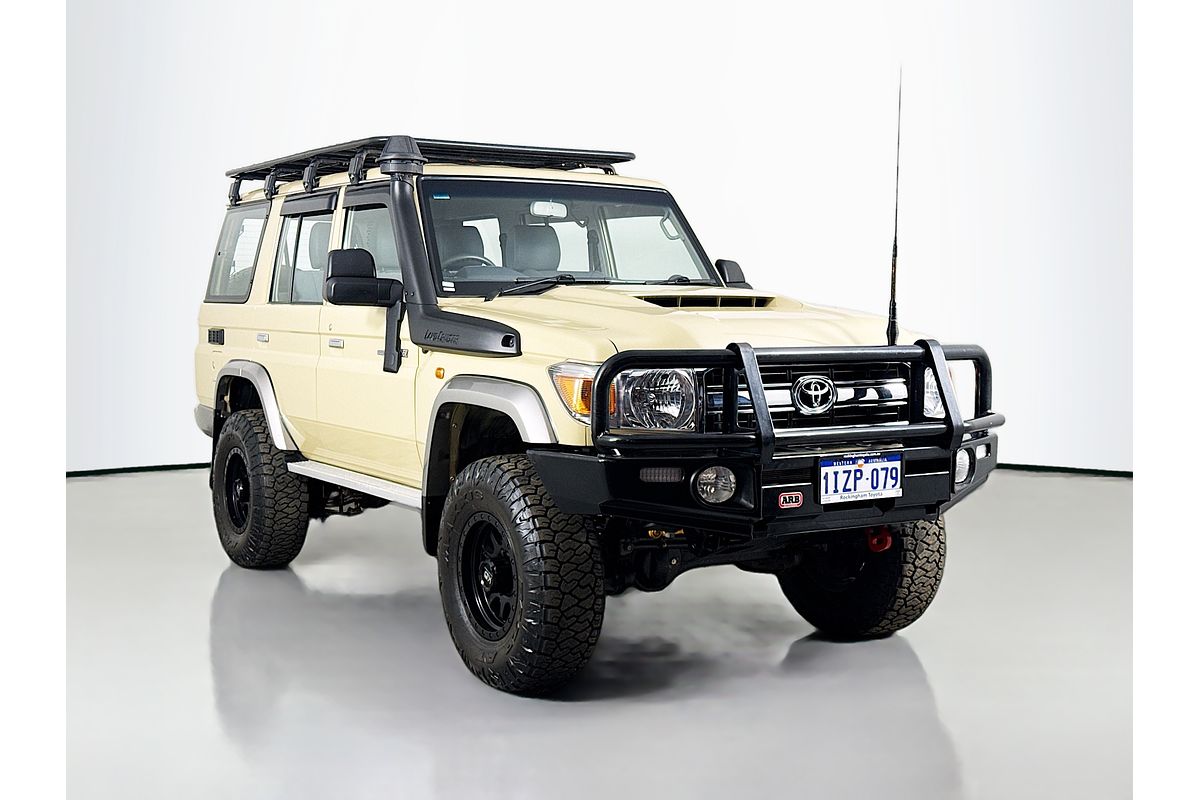 2021 Toyota Landcruiser GXL VDJ76R