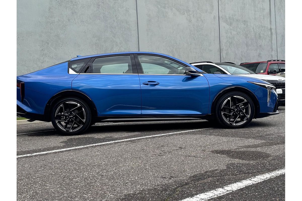 2025 Kia K4 GT-Line CL4m