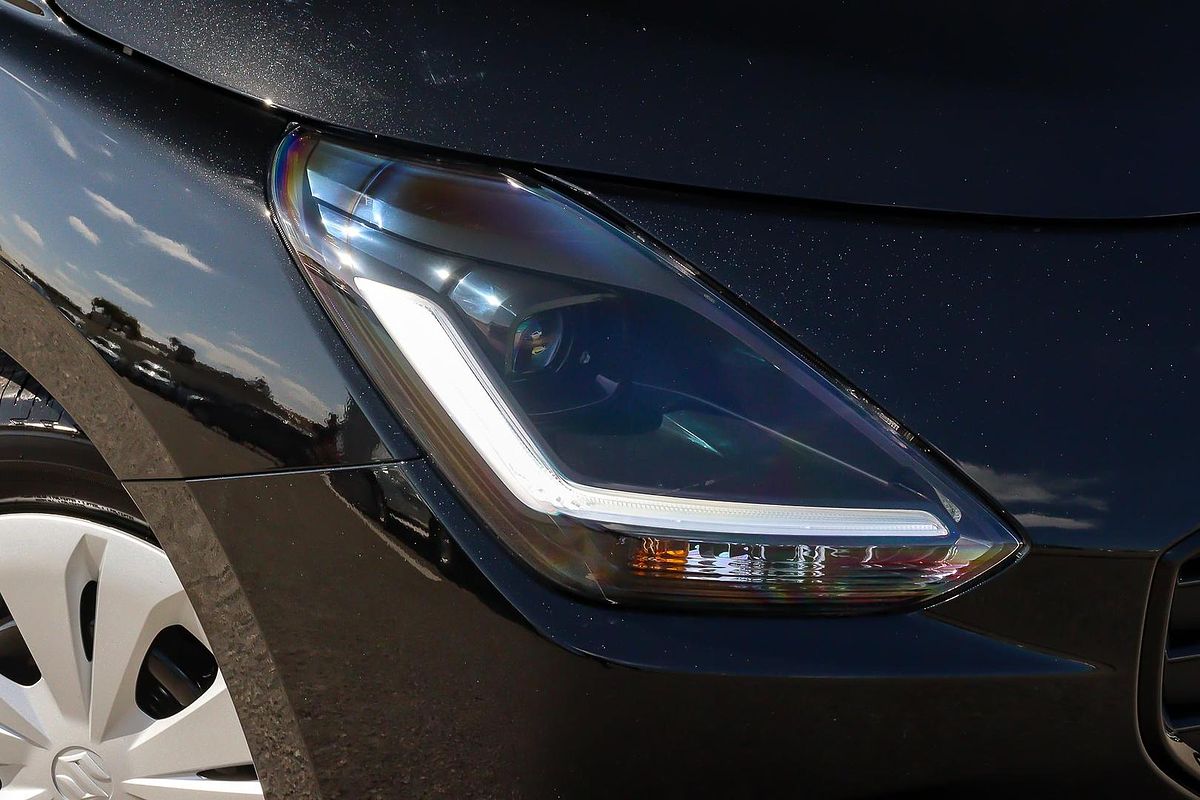 2026 Suzuki Swift Hybrid UZ