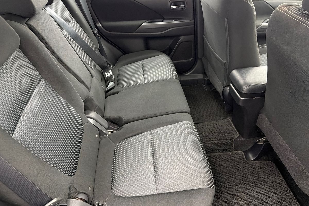 2018 Mitsubishi Outlander ES ZL