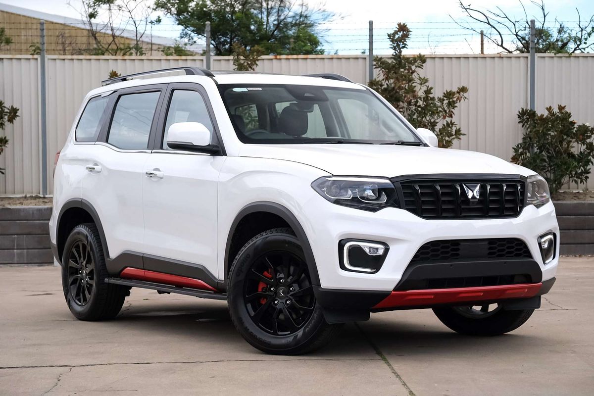 2025 Mahindra Scorpio Z8L+