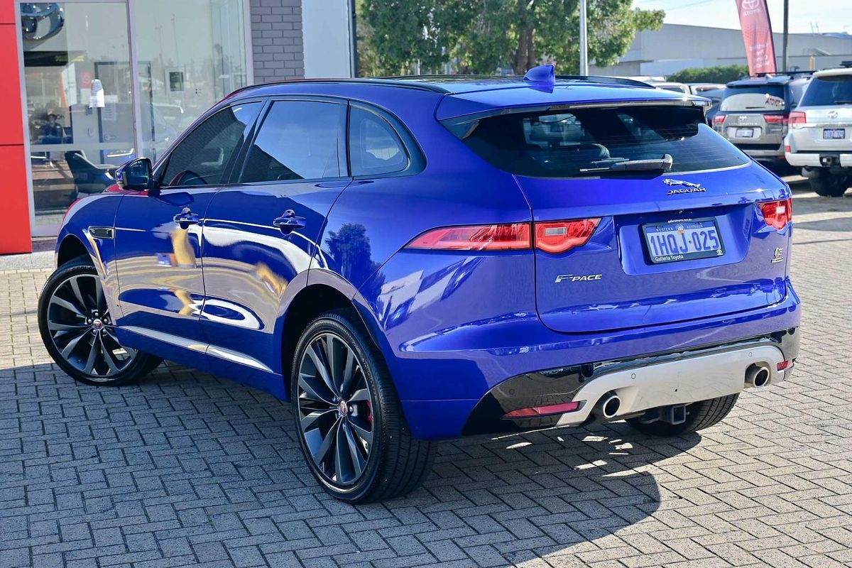 2017 Jaguar F-PACE 30d First Edition X761