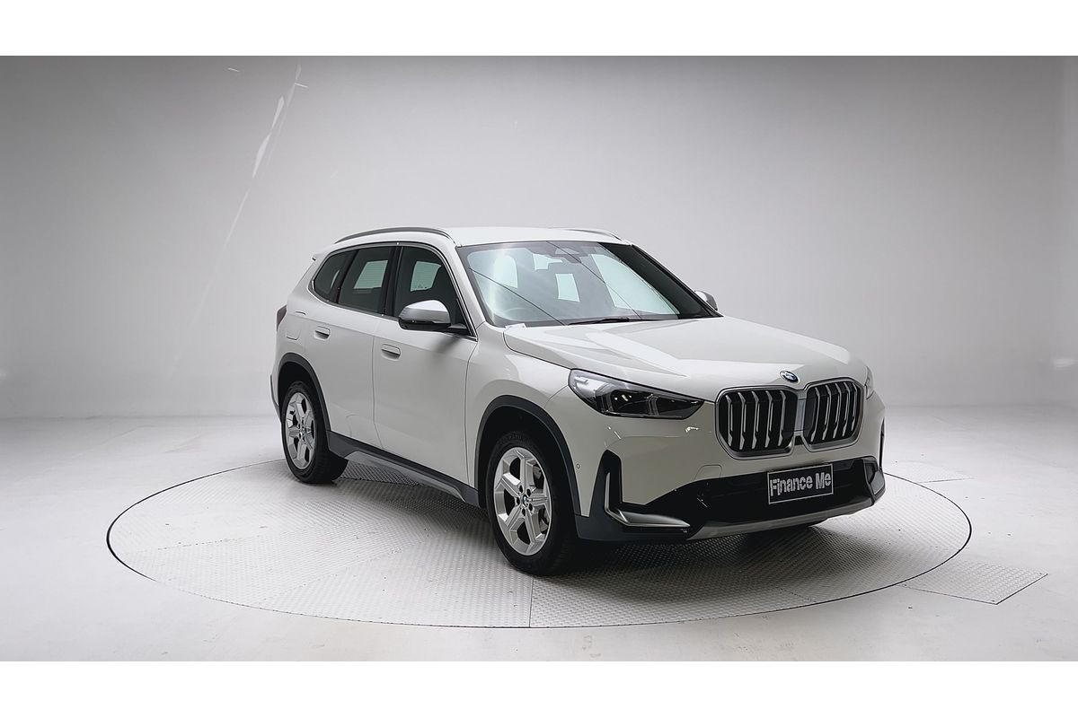 2023 BMW X1 sDrive18i U11