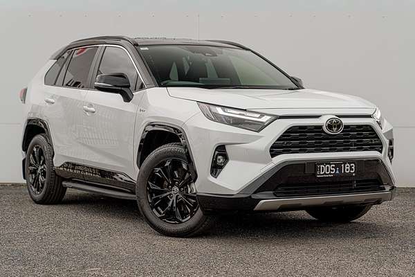2025 Toyota RAV4 XSE AXAH52R