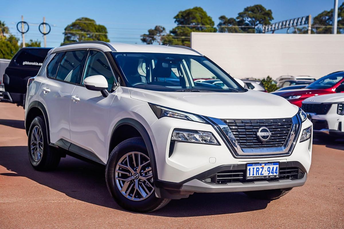 2025 Nissan X-TRAIL ST T33