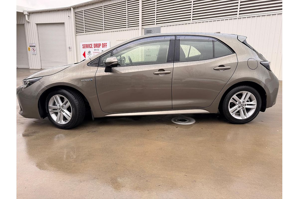 2018 Toyota Corolla Ascent Sport Hybrid ZWE211R