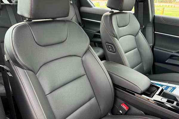 2026 KGM Musso EV AWD O100 4X4 thumb-9
