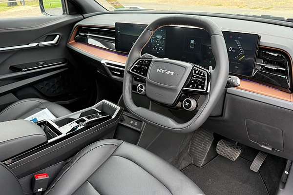 2026 KGM Musso EV AWD O100 4X4 thumb-11